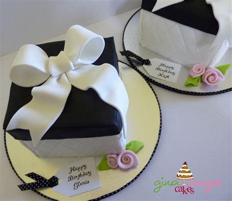 Are you looking for a super easy idea for gifts this christmas? Top That!: {Mini} Black & White Gift Box Cakes