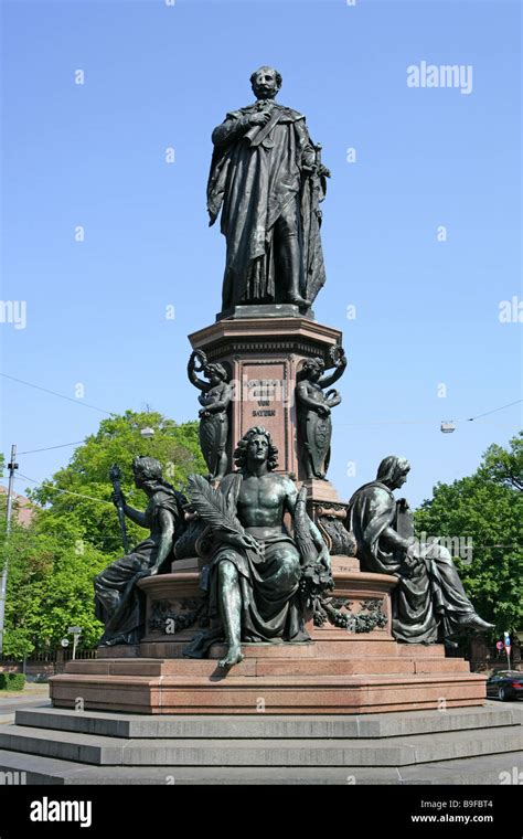 Deutschland Bayern München Denkmal Kaiser Maximilian Ii Bayern