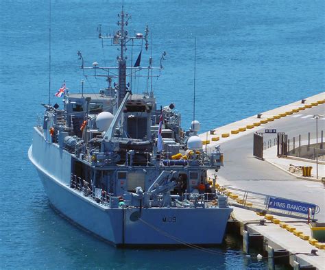 Hms Bangor The Royal Navys Sandown Class Minehunter Hms B Flickr