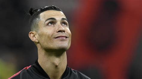 'next year he will play in alvalade'. Keine Fans? Cristiano Ronaldo nimmt's mit Humor