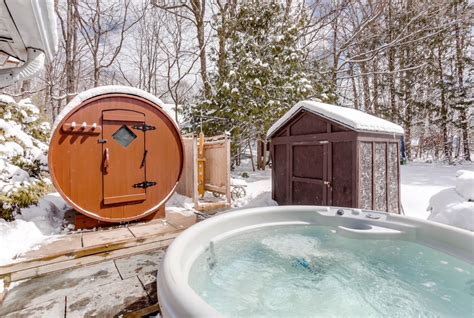 Ontarios Airbnb Hot Tub Spots Are Perfect For People Who Hate The Cold