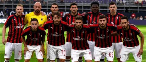 All the latest news on the team and club, info on matches, tickets and official stores. Maglie calcio ac milan 2019-2020 a poco prezzo