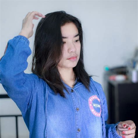 Maybe you would like to learn more about one of these? 10 Potret Chetryn Peto, Kakak Betrand Peto yang Manis Banget