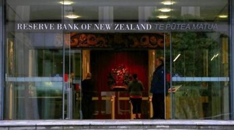 A flexible way to invest in assets without paying upfront costs. NZ central bank holds rates at 0.25%, maintains asset ...