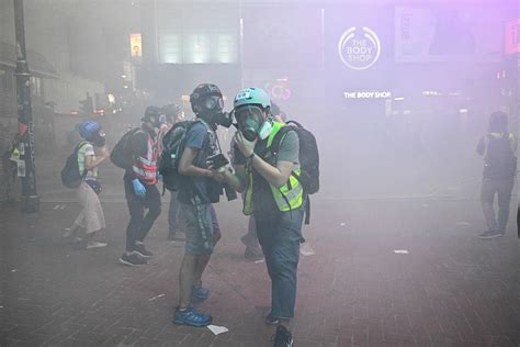 Live Hong Kong Police Fire Tear Gas Water Cannon After Protesters