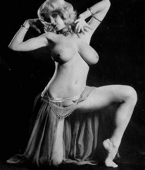 Naked Roberta Pedon In Diosas Ancestrales
