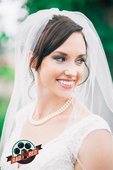 Simple Bride Headshot Stunning Makeyourweddingrad Weddingphoto