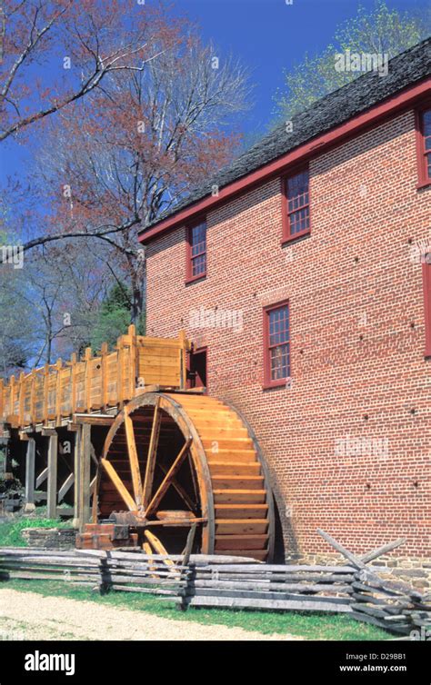 Virginia Colvin Mill Water Wheel Stock Photo Alamy