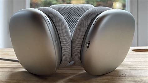They have an outstanding anc feature that can significantly reduce the sound of bus and plane the review still reflects the results measured with sbc. AirPods Max im Test gegen "echte" Kopfhörer: Wofür den ...