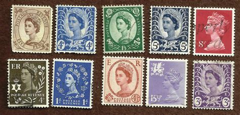 Great Britain Lot Of 10 Queen Elizabeth Coil Stamps Including 3 Postage