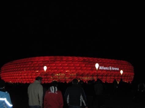 Find the perfect bayern munich stadium stock photos and editorial news pictures from getty images. Allianz Arena at Night | Glowing red for FC Bayern München ...