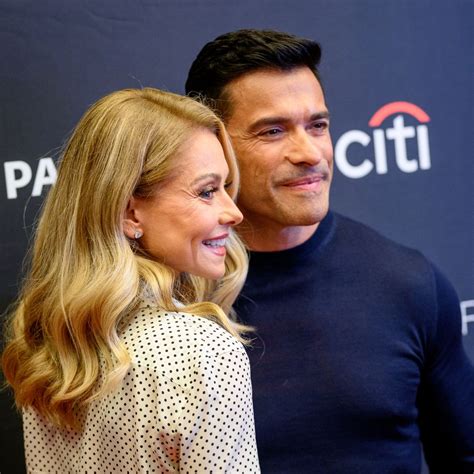 Kelly Ripa Is The Ultimate Beach Babe In Celebratory Photo With Husband