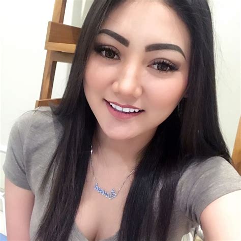 kumpulan foto selfie si cantik sassha carissa model sexy indonesia