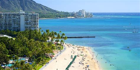 4 Star Hilton Garden Inn Waikiki Beach Resort For 175 The Travel Enthusiast The Travel Enthusiast