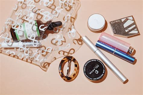Inside The Makeup Bags Of Glossier Hq Round 3 Cosmetics Market