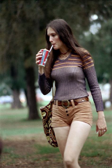 40 Cool Snaps Defined The 70s Young Fashion ~ Vintage Everyday 70s Inspired Fashion 70s