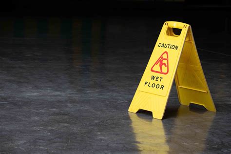 6 Tips To Help Prevent Slips Trips And Falls Grainger Knowhow