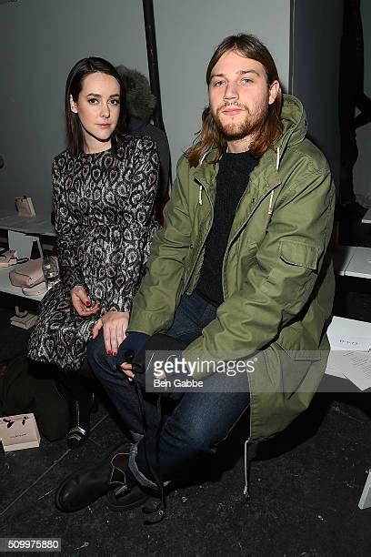 Jena Malone Ethan Photos And Premium High Res Pictures Getty Images