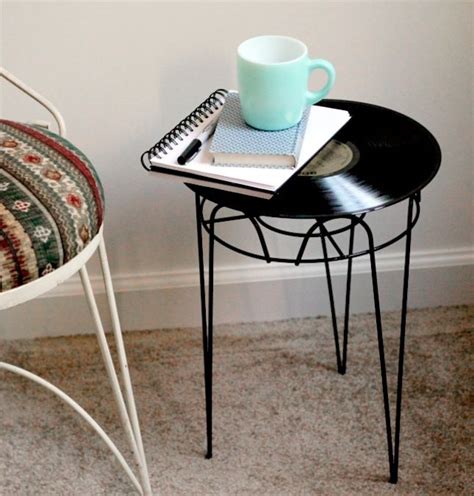 15 Rockin Projects That Repurpose Vinyl Records Diy Side Table