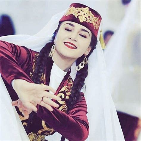 2 Твіттер Crimean Tatars Costumes Fashion