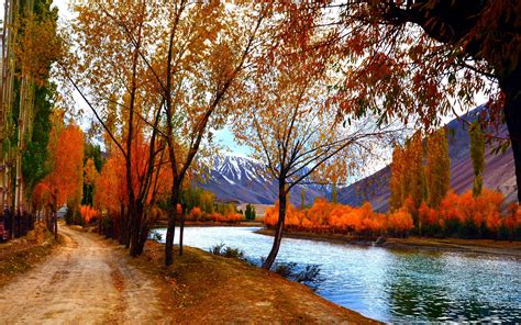 Wallpaper Autumn Scenery Trees Red Leaves Lake Path