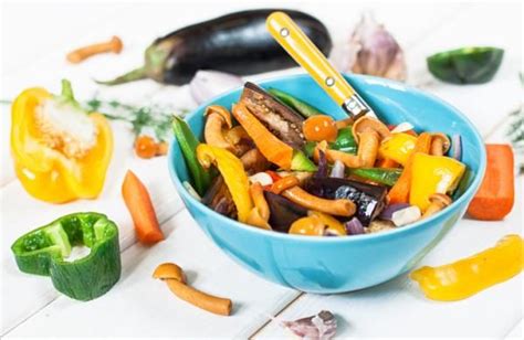 Es muy magra, baja en grasas y aporta una serie de pollo. Recetas bajas en calorías y grasas para cenar - perfectas ...