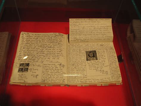 Fileanne Frank Diary At Anne Frank Museum In Berlin Pages 92 93