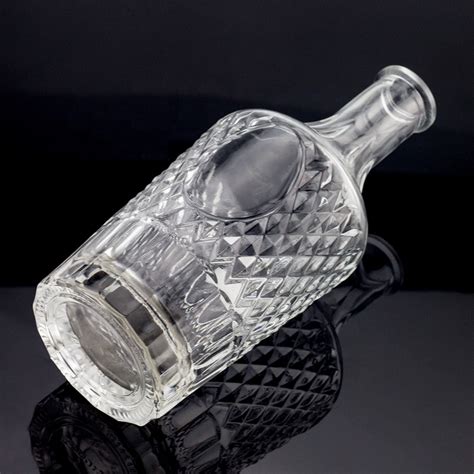 Custom Unique Creative Design Delicate Emboss Empty Liquor Spirits Gin Vodka Whiskey Glass