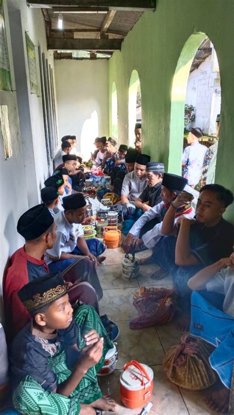 Kedungboto Tradisi Kenduren Ariyoyo 1 Syawal Di Dusun Jingkol