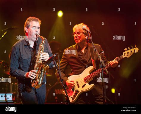 Graham Gouldman And Mike Stevens Performing With 10cc At Fairports