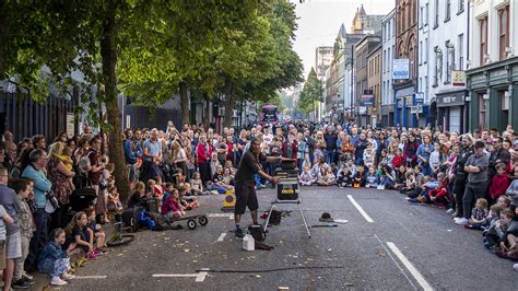 Street Performance Belfast © Rossographer Cc By Sa20 Geograph