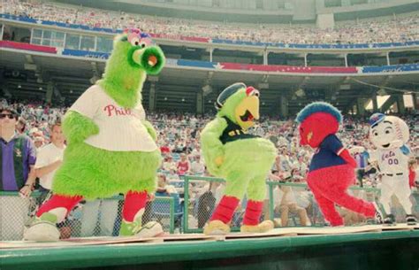 Did The New York Yankees Once Have A Costumed Mascot Named Dandy Los