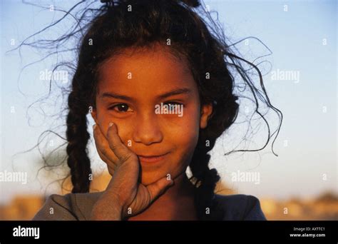 Tuareg Girl Hi Res Stock Photography And Images Alamy