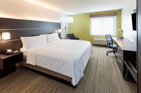 Holiday Inn Express Hotel And Suites Downtown Minneapolis Minneapolis