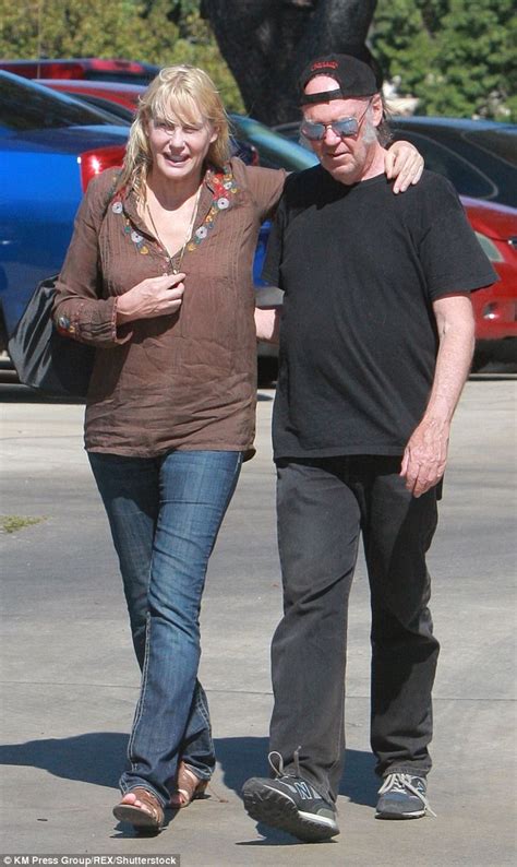 Daryl Hannah And Neil Young Fuel Rumours They Are Married Daily Mail Online