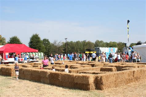 Hay Bale Maze The Newest Addition To This Years Event Th Flickr