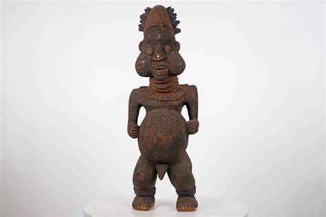 Interesting Bamun Statue 29