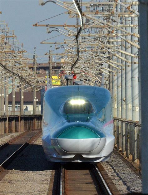 Japans New Bullet Train Debuts In Tokyo Arabianbusiness