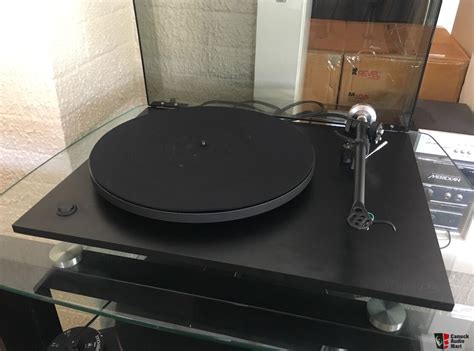 Rega P3 2000 Turntable With Rb300 Tonearm See Photo Dealer Ad Canuck