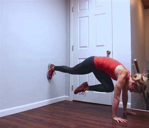 10 Minute Hiit Wall Workout To Tone Abs Arms And Thighs