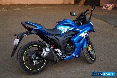 Suzuki gixxer sf 250 is a sports bike available at a starting price of rs. Used 2015 model Suzuki Gixxer SF for sale in Udhampur. ID ...
