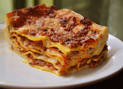 Put in the oven and cook until the surface is brown. Lasagne Bolognese - Pasta Recepten