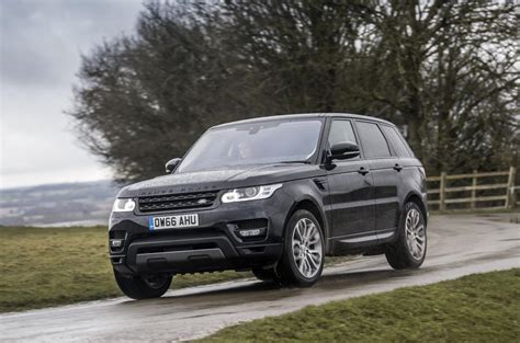 The current range rover sport represented a fairly significant change when compared with the earlier model. Range Rover Sport 3.0 V6 Supercharged HSE Dynamic 2017 ...