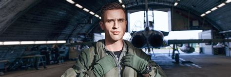Bekommen Kapitän Dänemark Pilot Bei Der Bundeswehr Grüne Bohnen Muffig