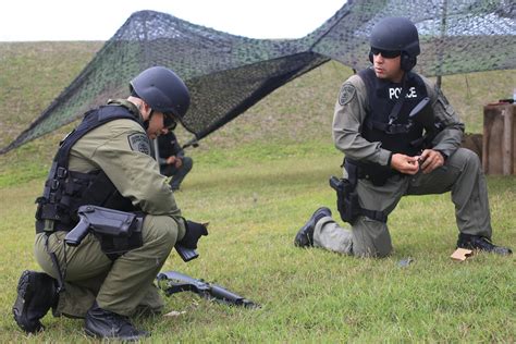 Guam Police Swat Guam Marines Train With Guam Special We Flickr