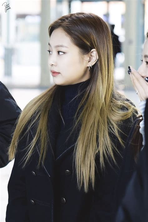 See more ideas about blackpink jennie, blackpink, kim jennie. Jennie's beautiful face and hair. She'd look even better ...