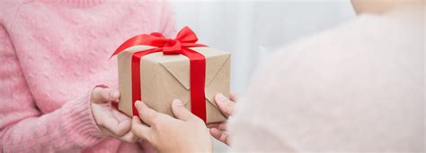 How to gift someone primogems. 10 Dos and Don'ts of Gift-Giving in Chinese Culture ...