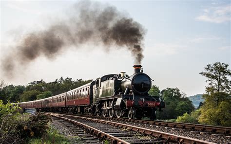 High quality picture of train, photo of locomotive, railway | ImageBank.biz