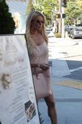 Jessica Simpson Pokies Enjoyed Some Pasta In Beverly Hills The Nip Slip