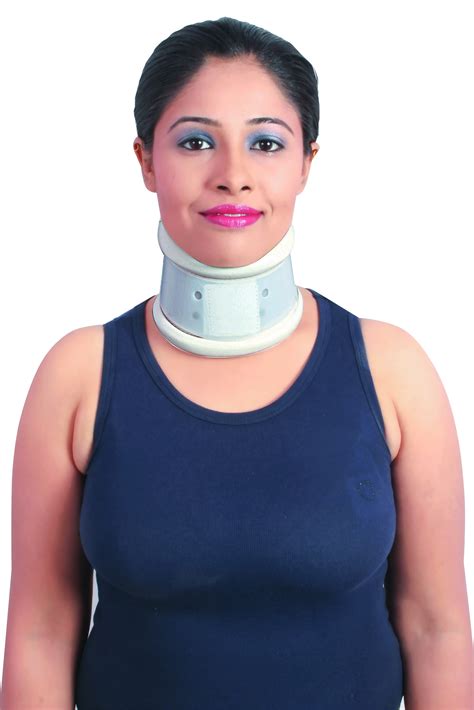 Cervical Collar (Hard Adjustable height), Extrication Collar, Cervical ...